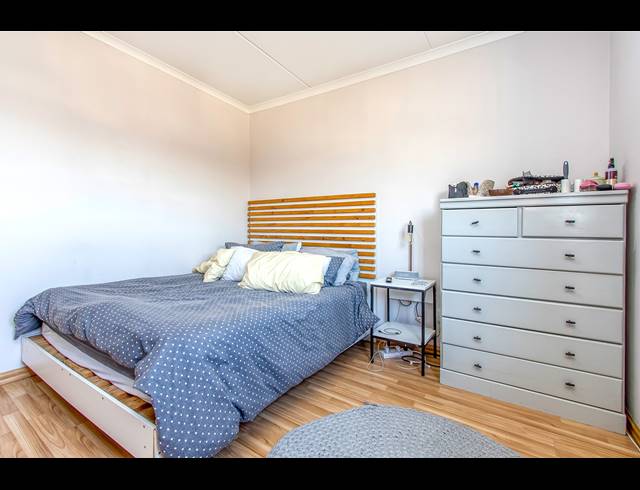 2 BEDROOM APARTMENT FOR SALE IN BARBEQUE DOWNS